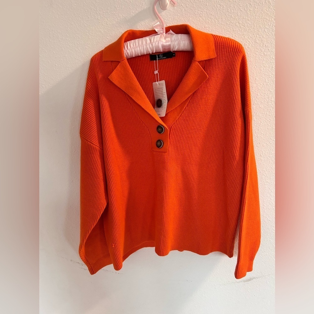 Lillusory Orange Women’s Collared Button Sweater

NWT

Size S